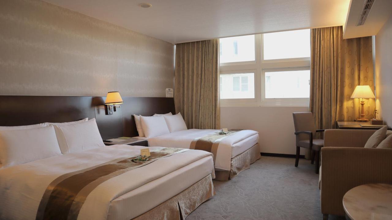 Ho Fong Business Stay Fengyuan Exterior photo