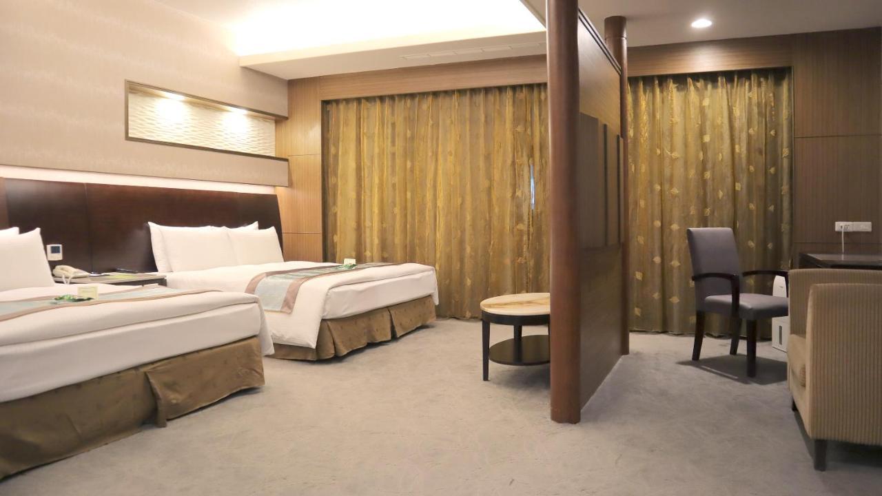Ho Fong Business Stay Fengyuan Exterior photo