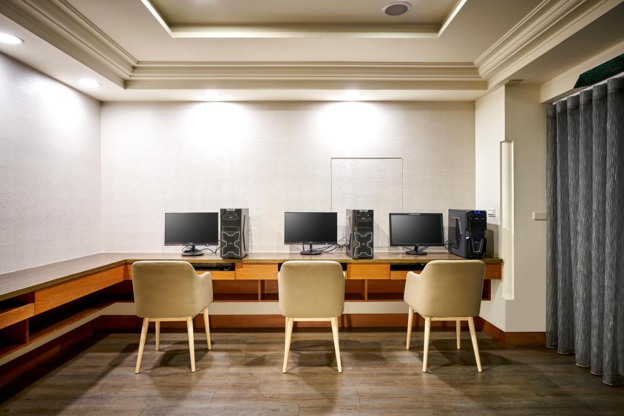 Ho Fong Business Stay Fengyuan Exterior photo
