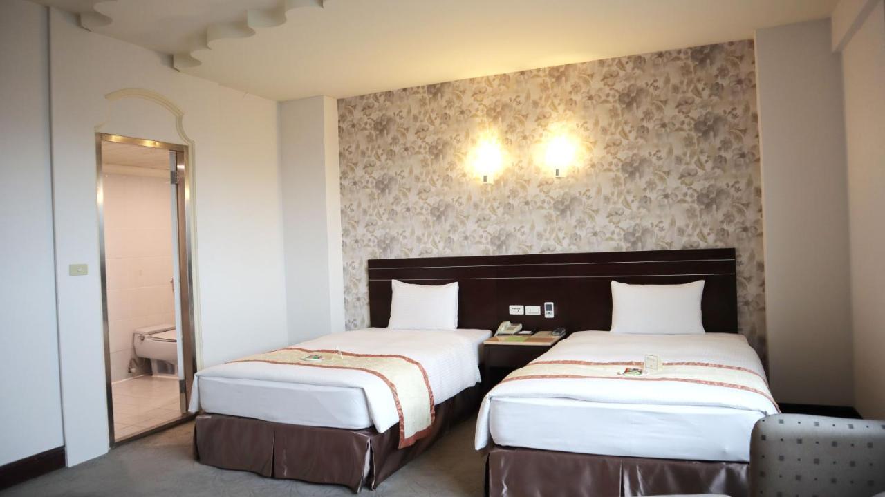 Ho Fong Business Stay Fengyuan Exterior photo