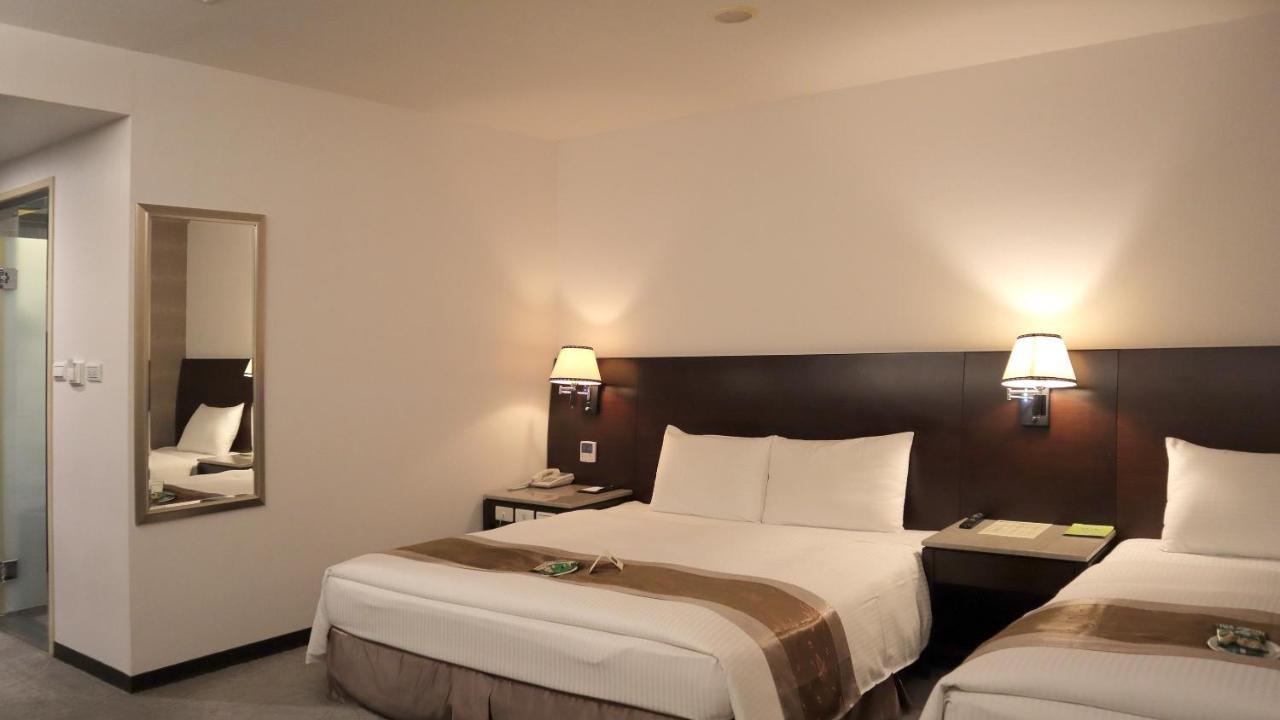 Ho Fong Business Stay Fengyuan Exterior photo