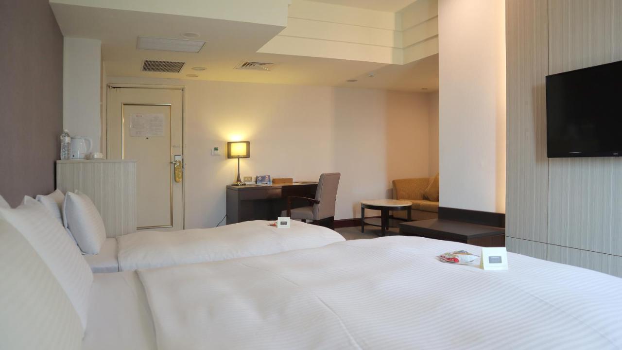 Ho Fong Business Stay Fengyuan Exterior photo