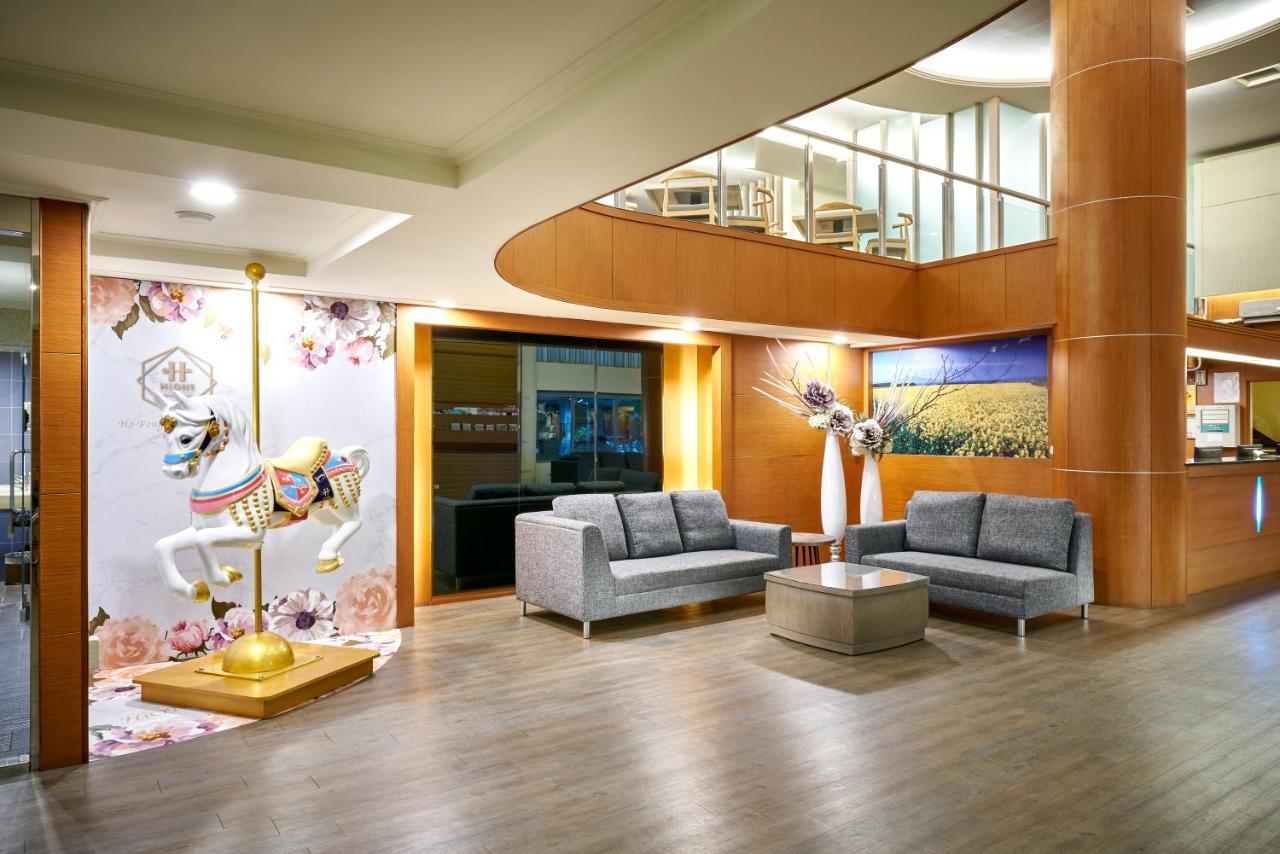 Ho Fong Business Stay Fengyuan Exterior photo