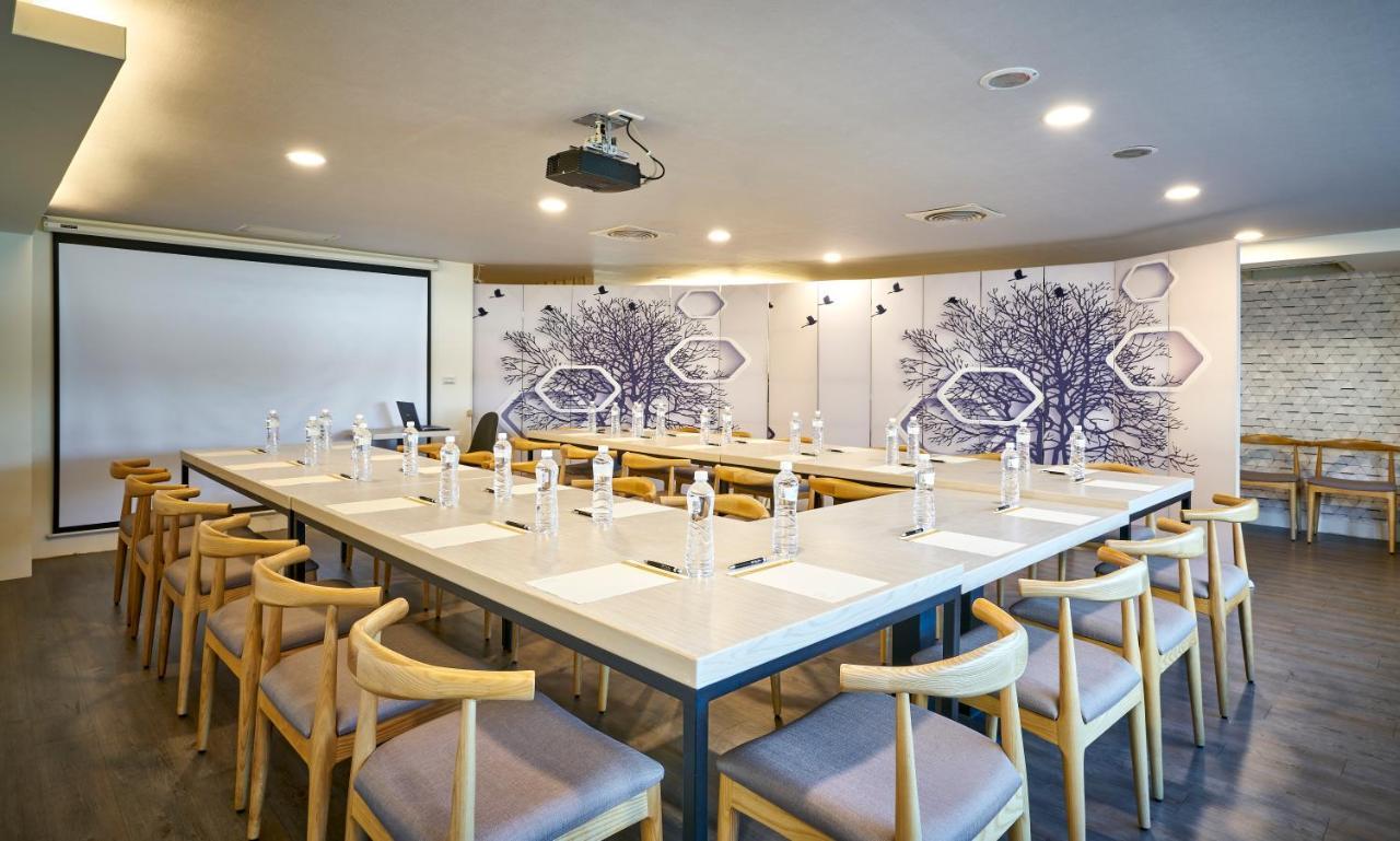 Ho Fong Business Stay Fengyuan Exterior photo