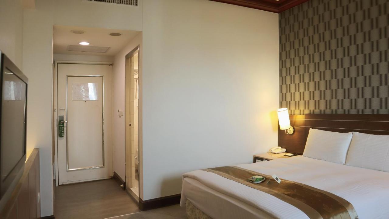 Ho Fong Business Stay Fengyuan Exterior photo