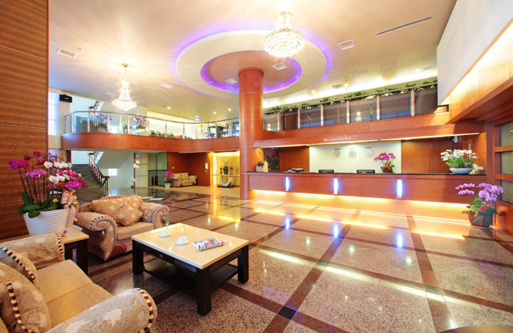 Ho Fong Business Stay Fengyuan Exterior photo