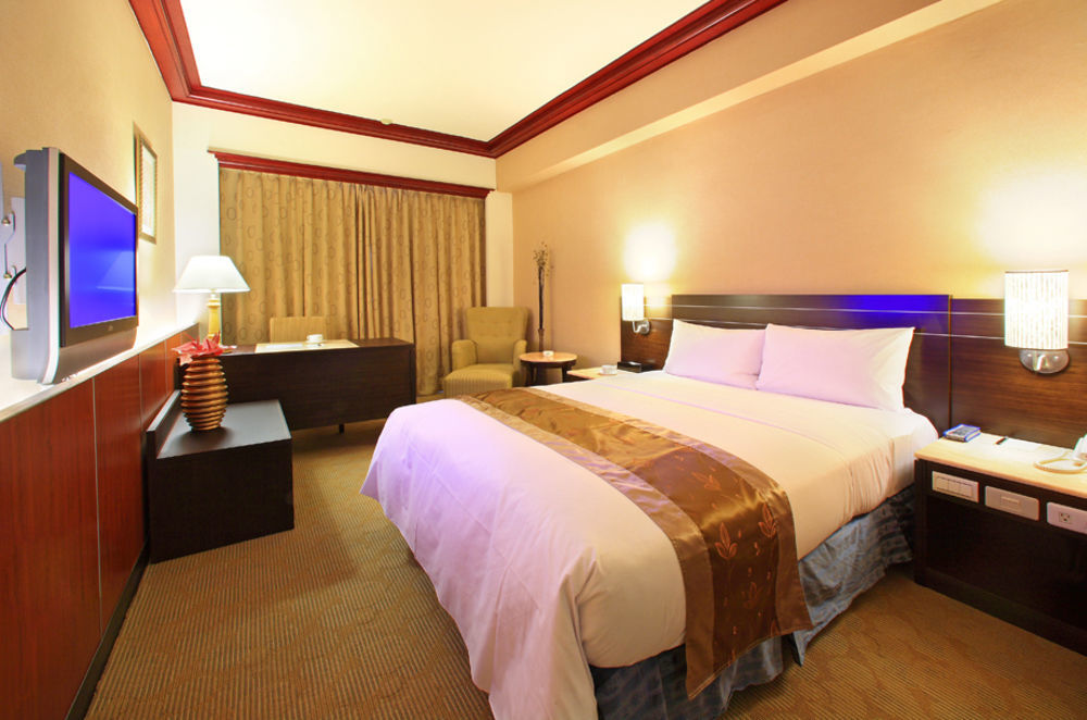 Ho Fong Business Stay Fengyuan Exterior photo